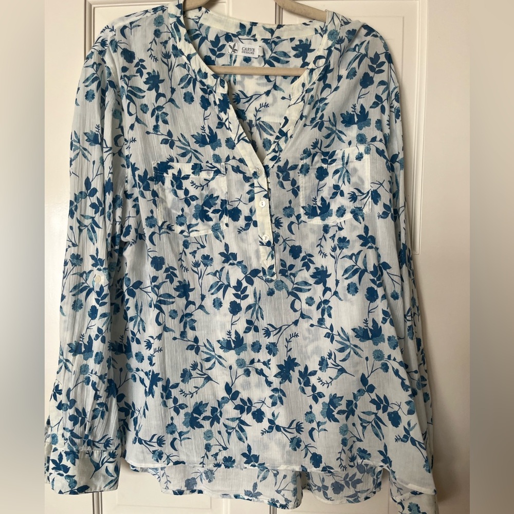 Carve Designs Blue and White Floral Blouse